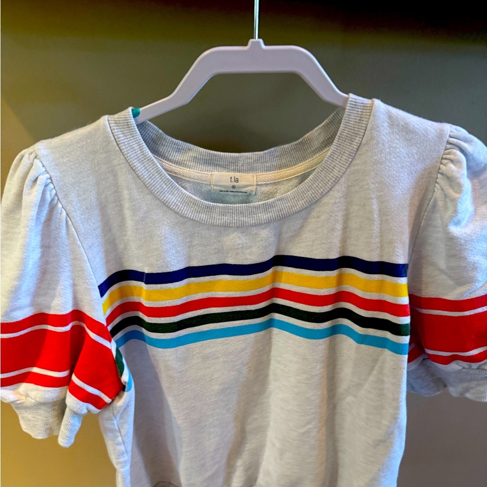 Awesome comfy top from Anthropologie. Excellent condition. Size XL